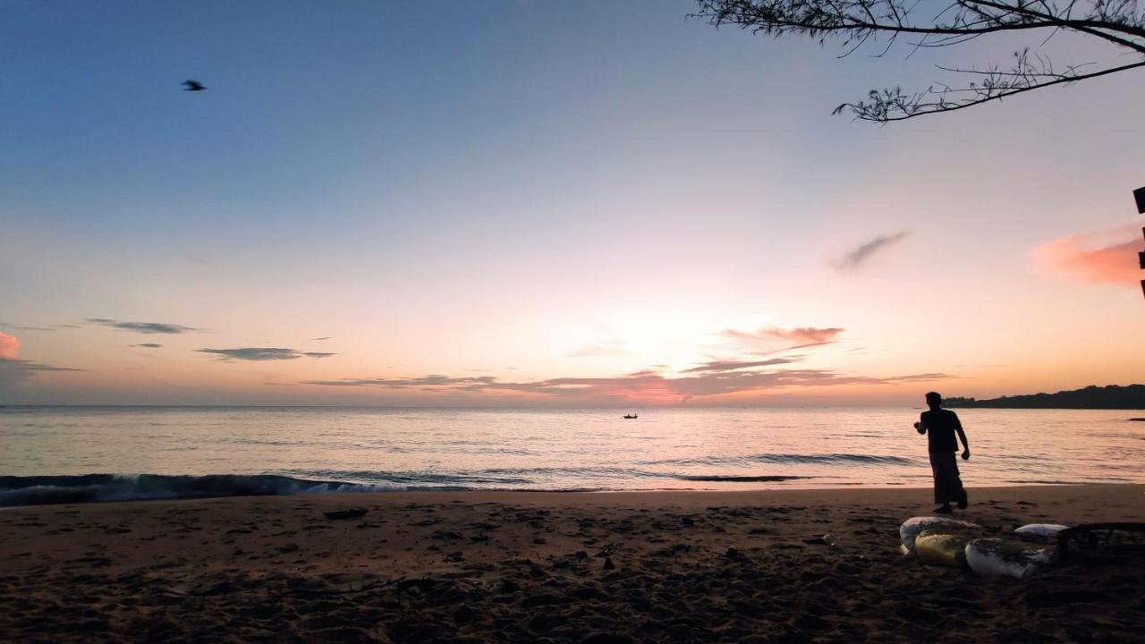 Surf Beach Hotel Arugam Bay Eksteriør billede