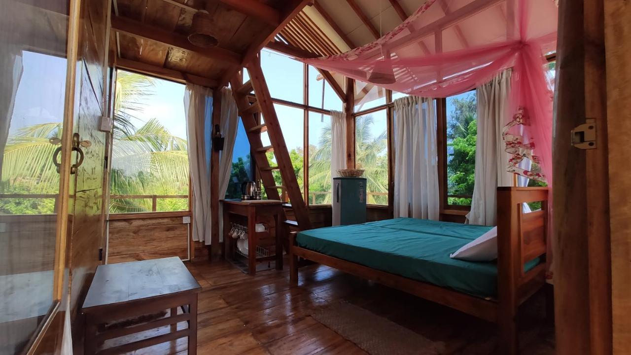 Surf Beach Hotel Arugam Bay Eksteriør billede