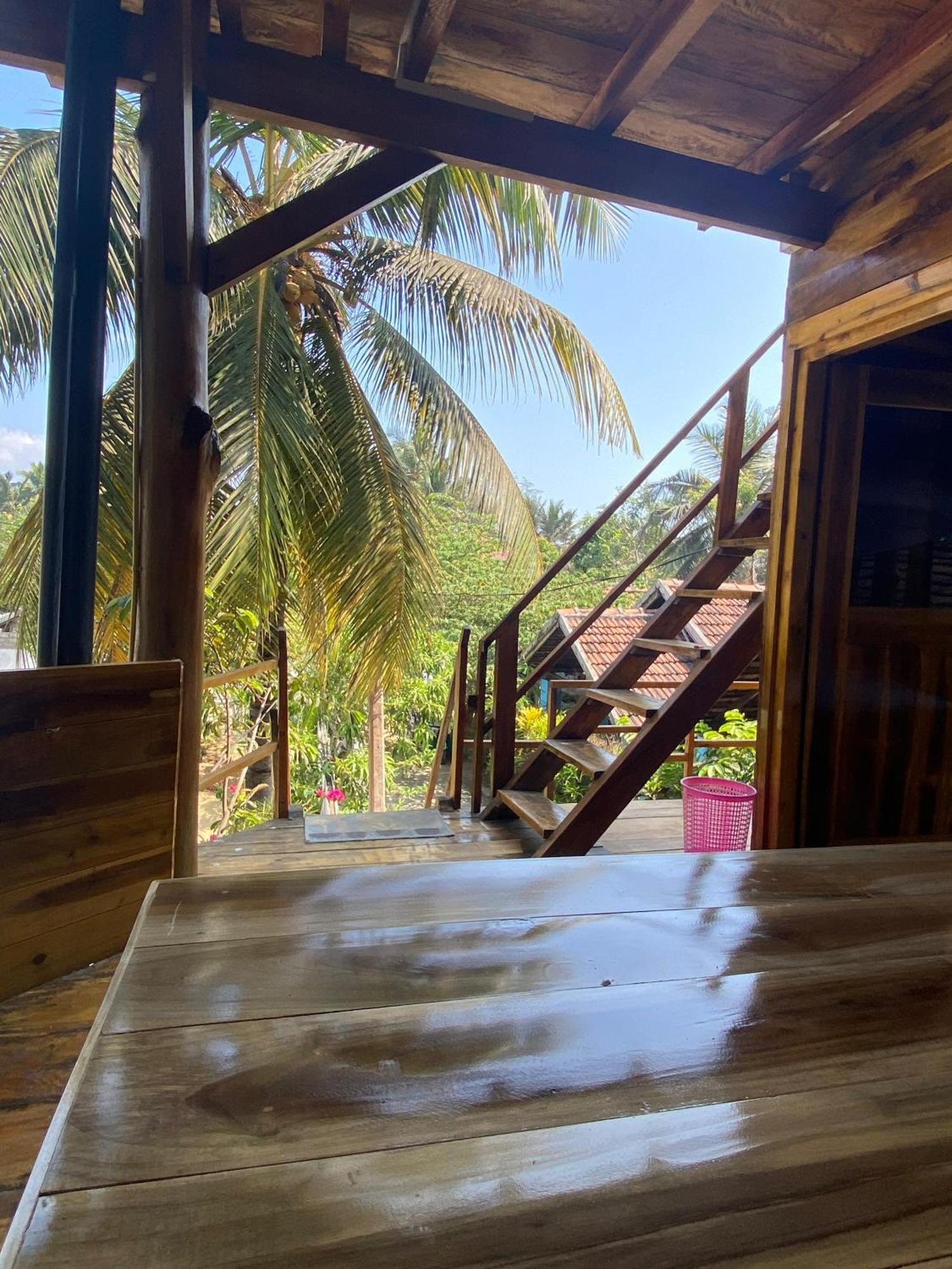 Surf Beach Hotel Arugam Bay Eksteriør billede