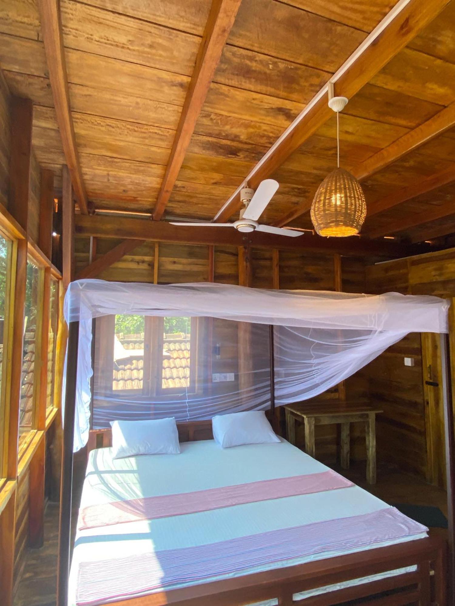 Surf Beach Hotel Arugam Bay Eksteriør billede