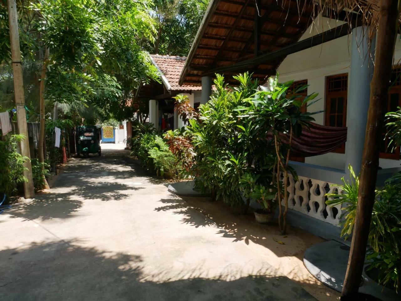 Surf Beach Hotel Arugam Bay Eksteriør billede
